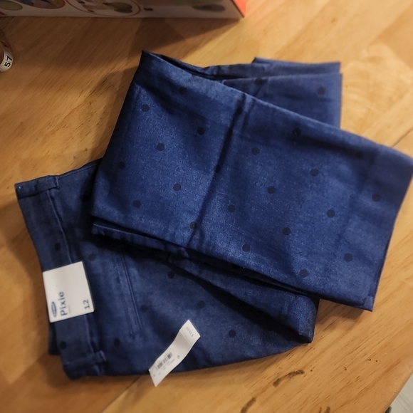 Old Navy Pants - Old Navy Pixie Pant Ankle Denim Polka Dot Size 12